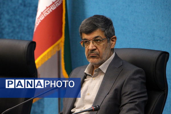 نشست ستاد ساماندهی امور جوانان استان یزد به ریاست استاندار  یزد