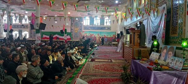 برگزاری آیین گلباران تمثال امام خمینی (ره) در تربت جام 