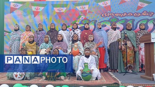 دهه فجر یادآور همبستگی و اتحاد مردم است