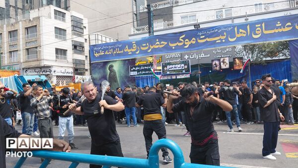 کاروان‌های پیاده در مسیر مشهدالرضا، قلب‌ها سوی حرم پر می‌کشد 
