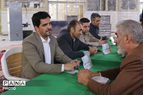  نماز جمعه در مصلی نسیم شهر