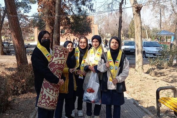 اردوی تشویقی تمشک؛ هدیه‌ای به یاوران انقلاب
