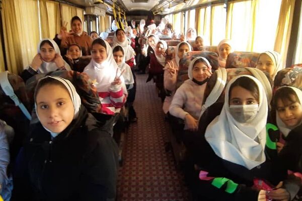 اردوی علمی پژوهشی دانش‌آموزان دبستان هجده دی ناحیه2 شهرری در پژوهش‌سرای بصیرت 