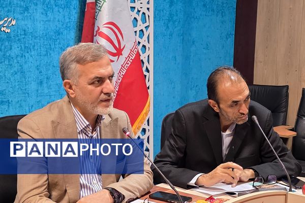 سومین جلسه شورای آموزش و پرورش ناحیه دو بهارستان