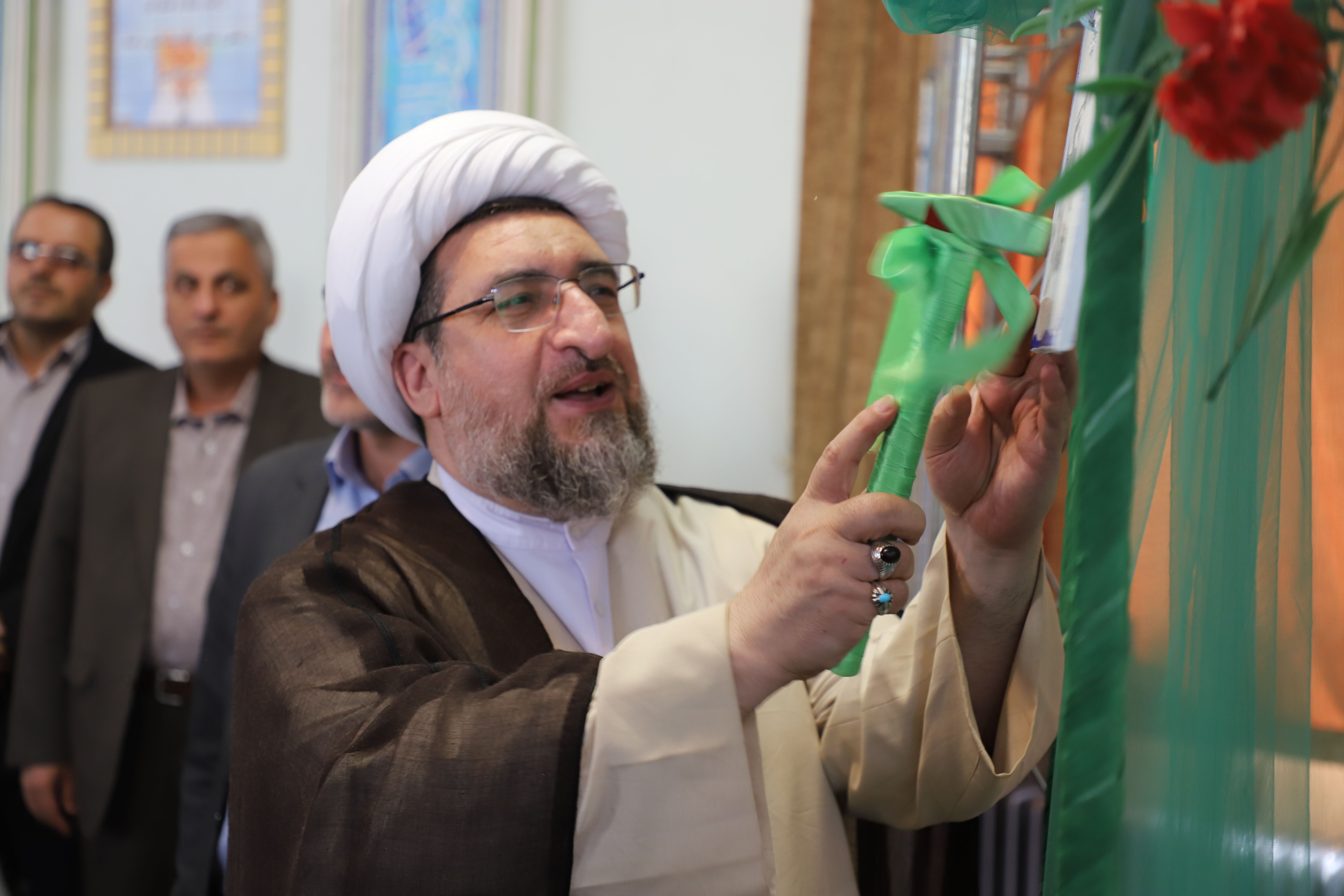 طنین زنگ نماز در مدارس آذربایجان‌شرقی