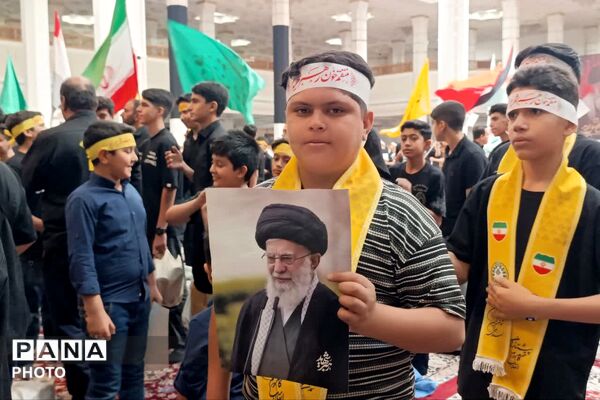 نوجوانان عاشورایی در حرم شاهچراغ(ع) - 1