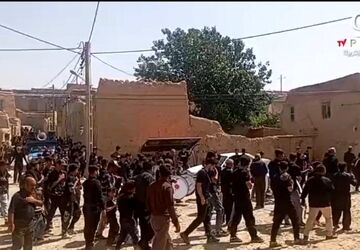 مردم روستای گزکوه در سوگ علمدار کربلا عزاداری کردند