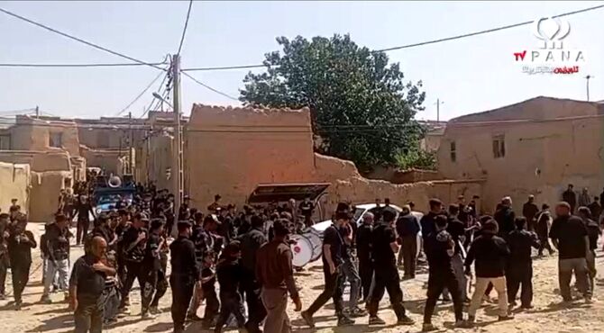 مردم روستای گزکوه در سوگ علمدار کربلا عزاداری کردند