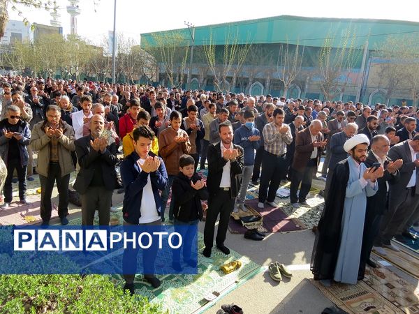 اقامه نماز عید فطر در شهرستان بجنورد 
