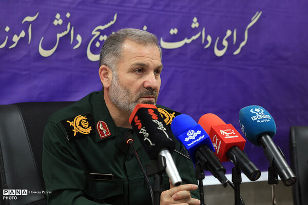 نشست خبری رئیس سازمان بسیج دانش‌آموزی