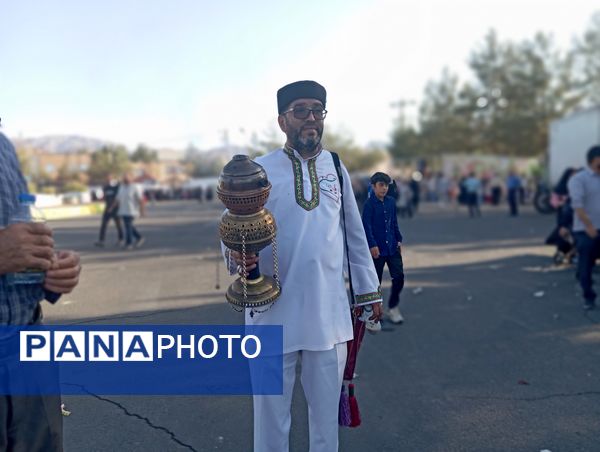 اجتماع مردم شهرستان بیرجند در مهمانی کیلومتری عید غدیر 