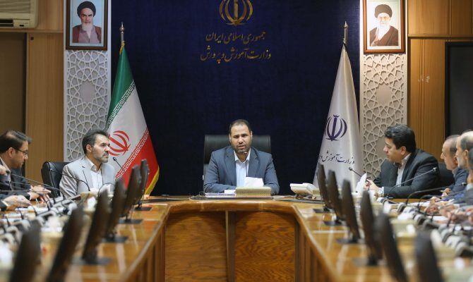 تاکید بر منزلت، معیشت و خلق ثروت برای فرهنگیان در سال جهش تولید