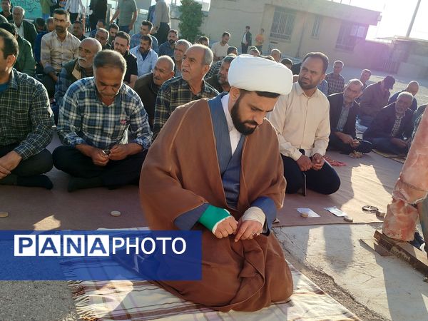 نماز عید فطر ۱۴۰۴ در روستای ظفرآباد شیراز اقامه شد