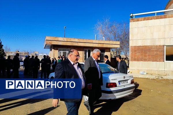  خدمت‌رسانی دولت به مردم زرقان در دهه فجر 