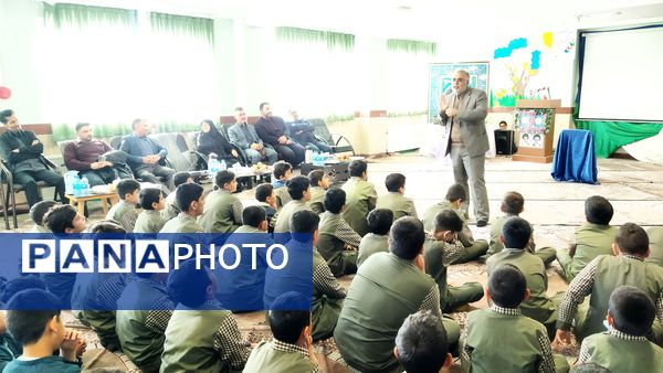 نواخته شدن زنگ هفته‌ کتاب و کتابخوانی در دبستان ابوعلی‌سینا شهرستان فیروزکوه 