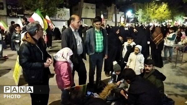قاب هایی از جنس خدمت در نیشابور 