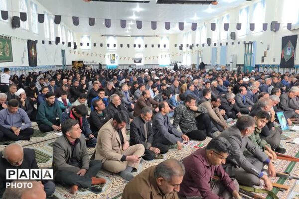جمعیت عظیم مردم قلعه رئیسی در حمایت از رهبر شهید