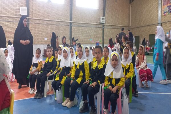 برگزاری جشنواره هویت‌های ملی اسلامی کودکستان‌های شهرستان فاروج