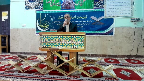 مراسم افطاری در دبیرستان دهخدا ناحیه یک کرج 