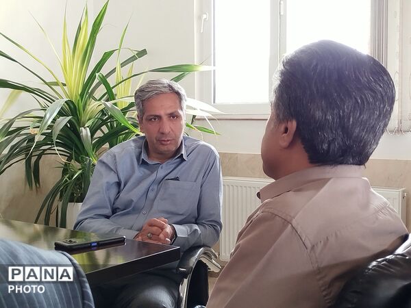 بازدید فرماندار  از شرکت زرین‌فلز کاشمر