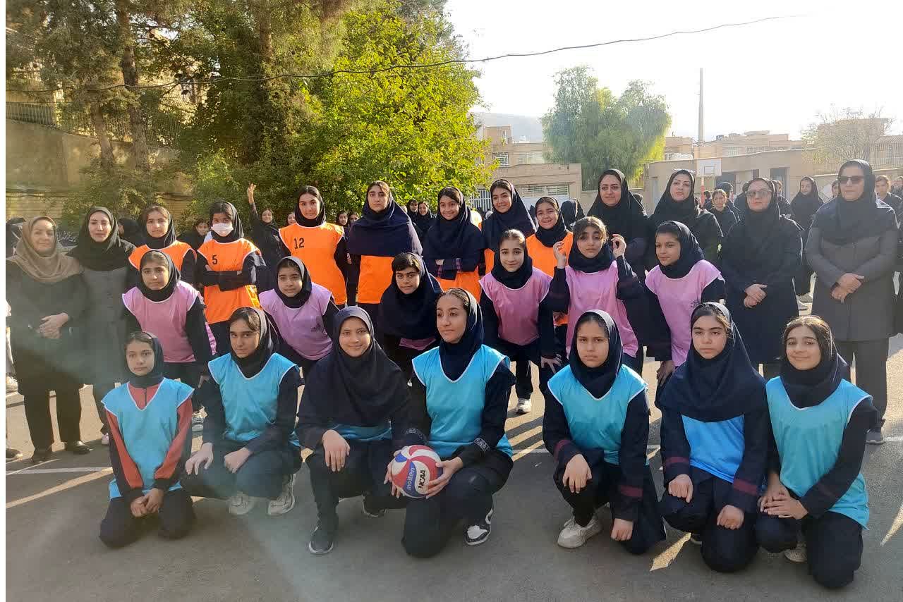 به‌مناسبت هفته بهداشت روان در دبیرستان فرشتگان ناحیه ۴شیراز 