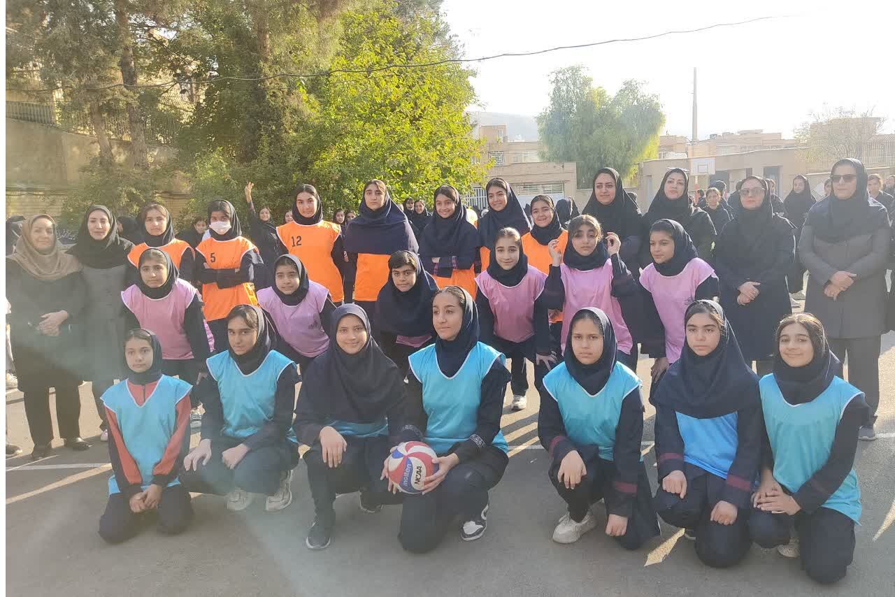 به‌مناسبت هفته بهداشت روان در دبیرستان فرشتگان ناحیه ۴شیراز 
