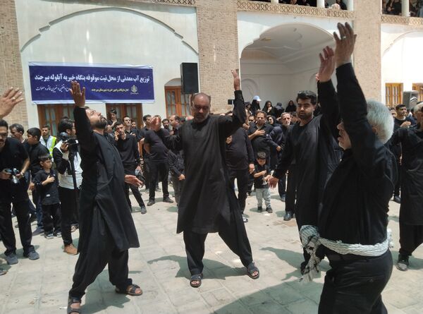 عزاداری هیات بیرجند در حسینیه امام رضا (ع) 