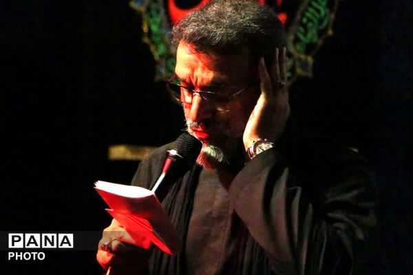 هشتمین شب سوگ حسینی در مسجد سیدالساجدین
