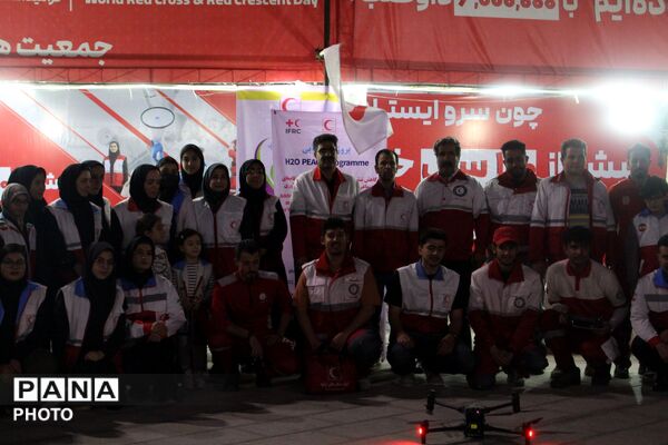 آموزش امداد و نجات در قلب همدان؛ میدان امام میزبان فعالیت‌های جمعیت هلال‌احمر شد
