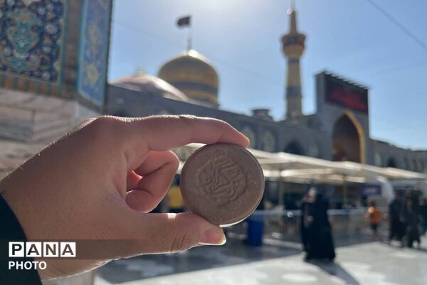 مشهدالرضا(ع) سیاه‌پوش غریب خراسان؛ ایران در سوگ امام مهربانی‌ها
