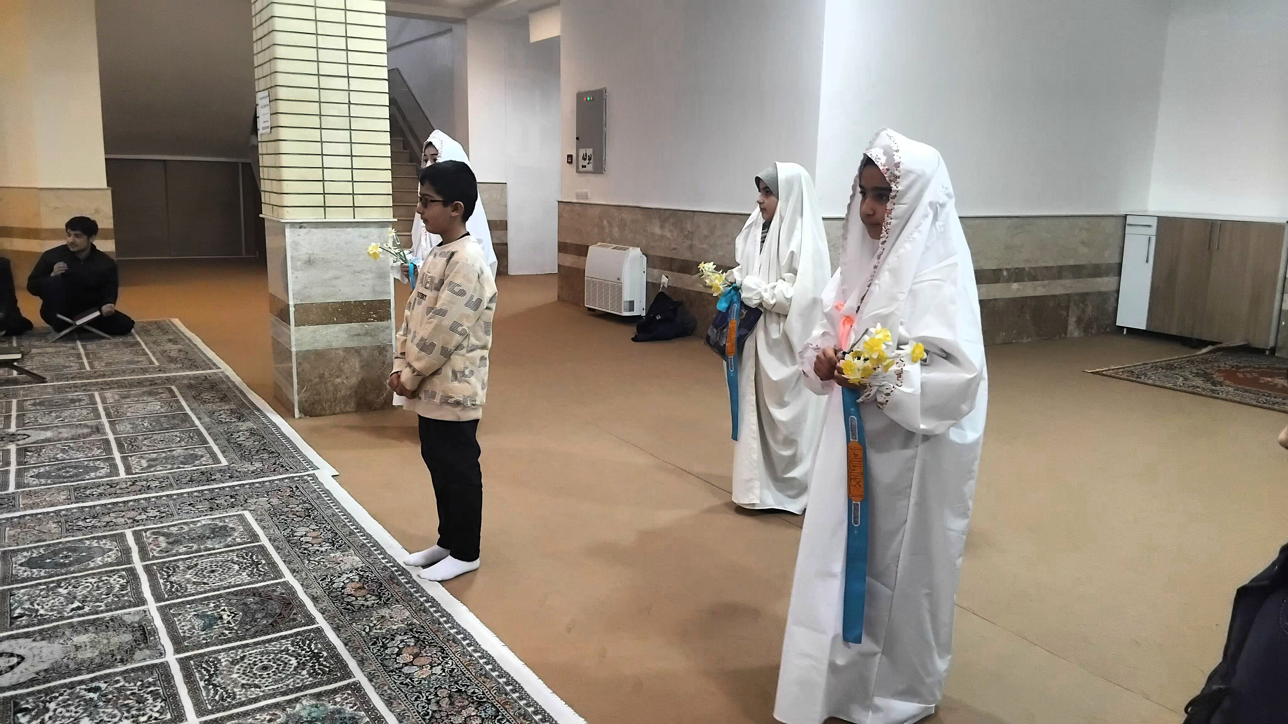 مراسم جزخوانی قرآن کریم در اهر با حضور فعال دانش‌آموزان