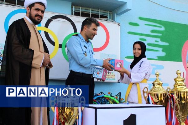 المپیاد ورزشی درون مدرسه‌ای آموزشگاه شهید رضا مبارکی بوشهر