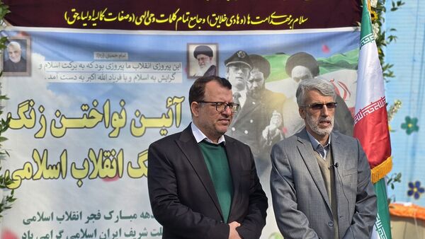 آیین نواختن زنگ انقلاب در شهرستان نظرآباد