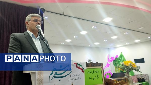 برگزاری برنامه شب شعر در شهرستان خلیل‌آباد