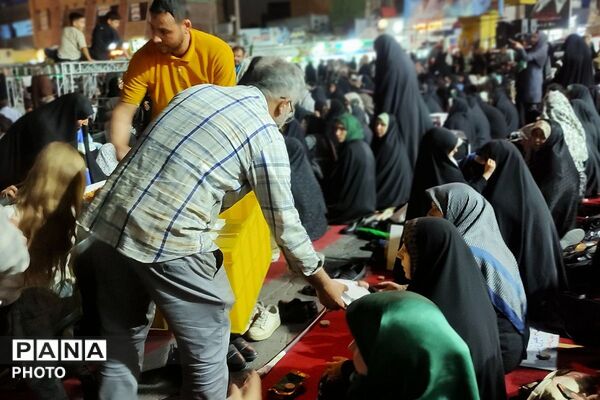 شور غدیر در میدان امام خامنه‌ای؛ اجتماع شبانه مردم شهرستان قدس جلوه‌ای از عشق به ولایت