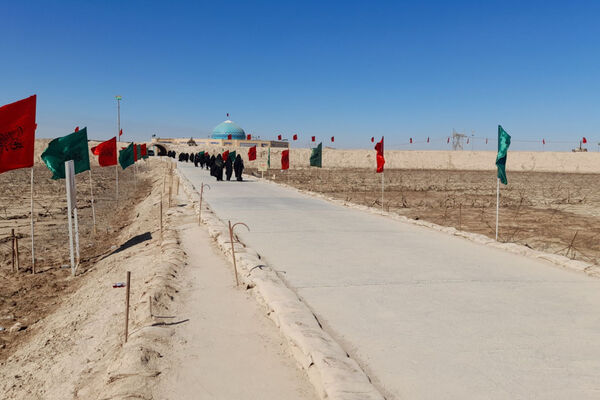 قدم‌گذاشتن دانش‌آموزان رباط‌کریم بر خاک مقدس شلمچه
