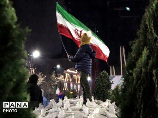 شبی که دل‌ها در حسینیه امام خمینی به هم پیوست