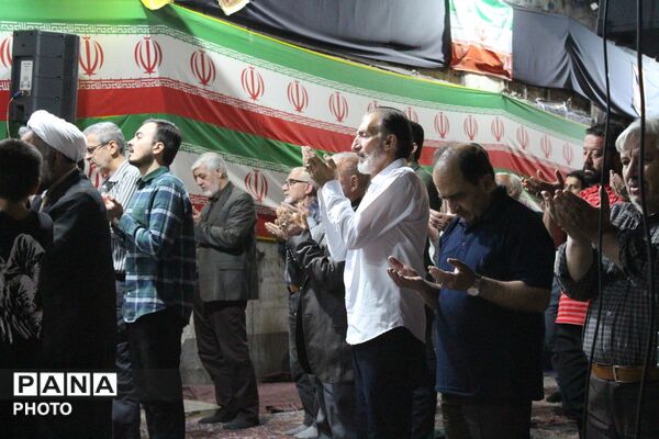 برپایی نماز استغاثه به امام عصر (عج) در مسجد ثامن‌الحجج شاهین‌ویلا