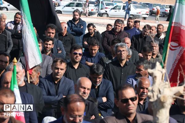 سوگواری مردم ولایتمدار بخش بهمن ابرکوه در پی شهادت رهبر معظم انقلاب