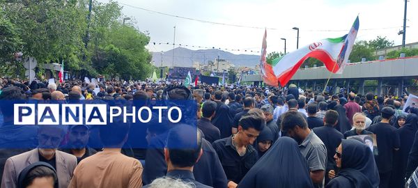 بدرقه‌ای با عزت 