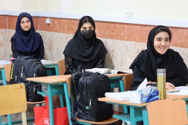 بازدید مدیر آموزش و پرورش شهرستان اسلامشهر از اردوی مطالعاتی دبیرستان دوره دوم فرزانگان اسلامشهر