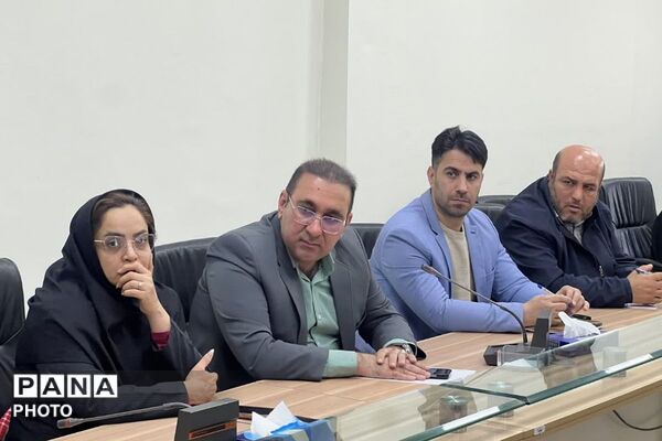 جلسه ستاد تنظیم بازار فیروزکوه برای مدیریت بازار رمضان و نوروز