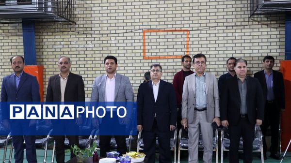 روشن شدن مشعل جام اقتدار ایران در آیین یادبود ۳۴ دانش‌آموز شهید بوشهر