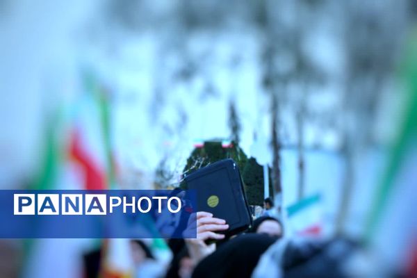 تصاویر ماندگار از حماسه 22بهمن در پرند