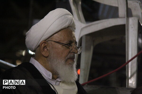 همبستگی مردم یزد در آیین بزرگداشت چهلمین روز شهادت آیت‌الله خامنه‌ای