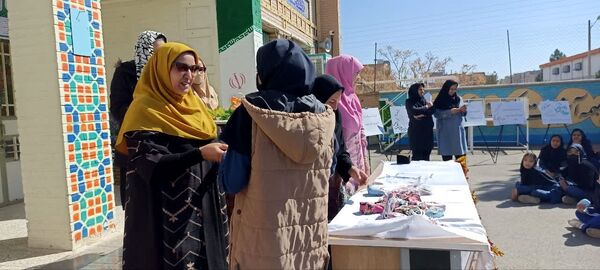 تقدیر از دانش‌آموزان برتر علمی در بیرجند