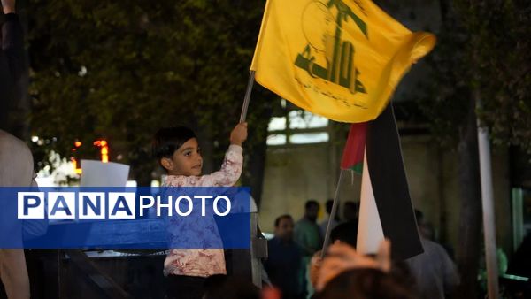 طنین پرشور فریاد مرگ بر اسرائیل و مرگ بر آمریکا توسط مردم ولایتمدار ورامین در محکومیت رژیم صهیونیستی