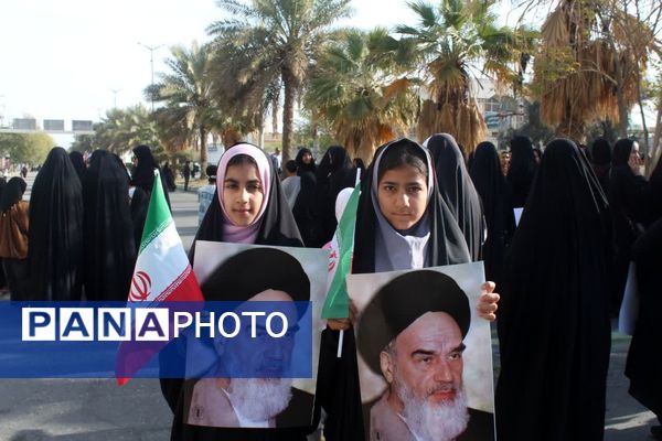 حماسه‌آفرینی فرهنگیان و دانش‌آموزان کهنوجی در جشن سالگرد انقلاب اسلامی