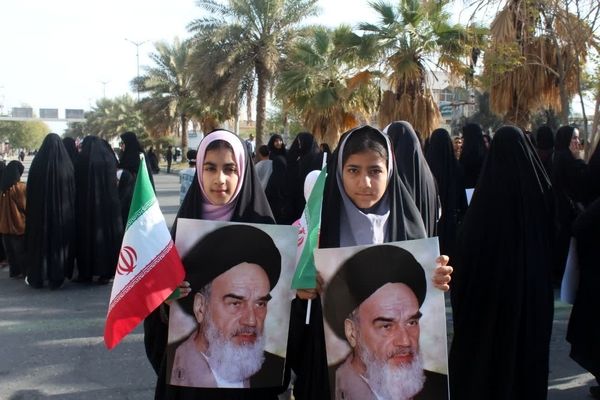 حماسه‌آفرینی فرهنگیان و دانش‌آموزان کهنوجی در جشن سالگرد انقلاب اسلامی