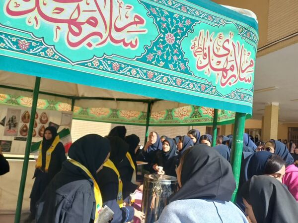 برپایی موکب حضرت فاطمه(س) در دبیرستان ام هانی